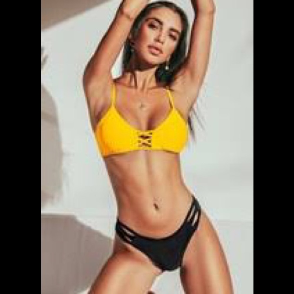 Cupshe Yellow and black cutout bikini